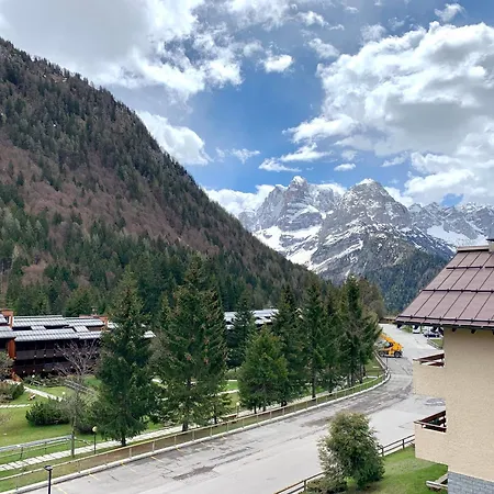 Trilocale Fiori Apartment Madonna di Campiglio